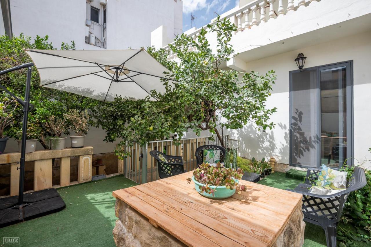 Close To Airport, Double Bedroom, Sofa-Bed, Private Bathroom For Adults And Children Aged 10 And Over Only Gudja Экстерьер фото